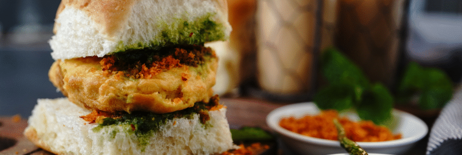 How to make vada Pav Chutney