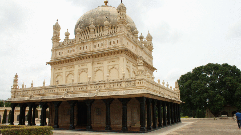 Top 10 places to visit in mumbai with family