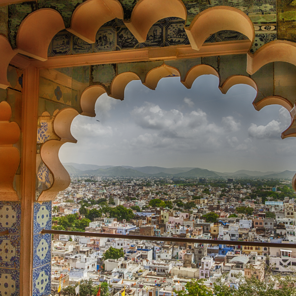 The First Impression – A City That Feels Like a Painting